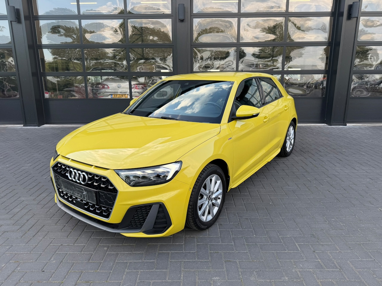 Audi A1 Sportback - 30 TFSI S-Line / LED / ACC / Navi / CarPlay - AutoWereld.nl