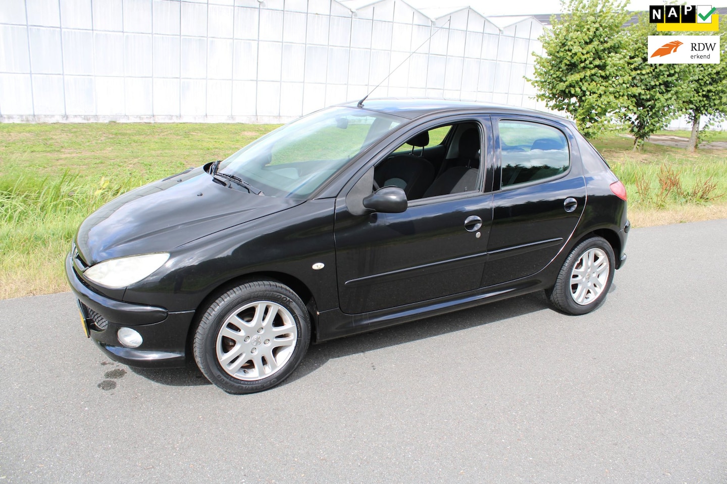 Peugeot 206 - 1.4 Air-line 2 5 Drs met Airco en Nieuwe Apk - AutoWereld.nl