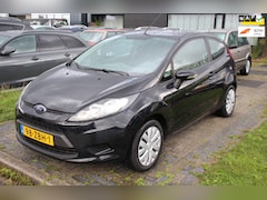 Ford Fiesta - 1.25 Champion Airco Cruise Zwart Elec ramen Centr deur. vergendeling NAP APK