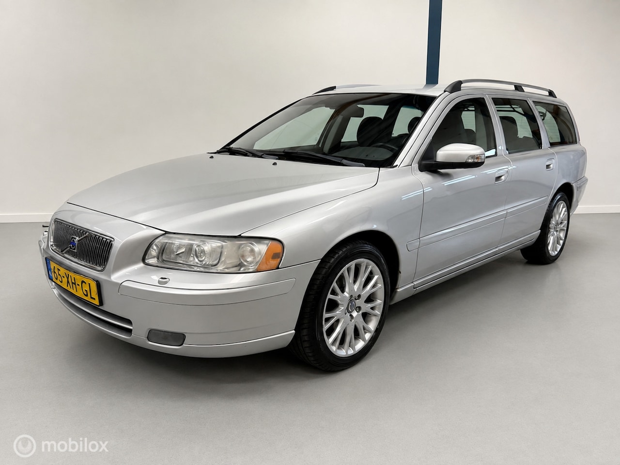 Volvo V70 - 2.4 Edition Sport LEER / NL-AUTO / COMPLETE HISTORIE - AutoWereld.nl