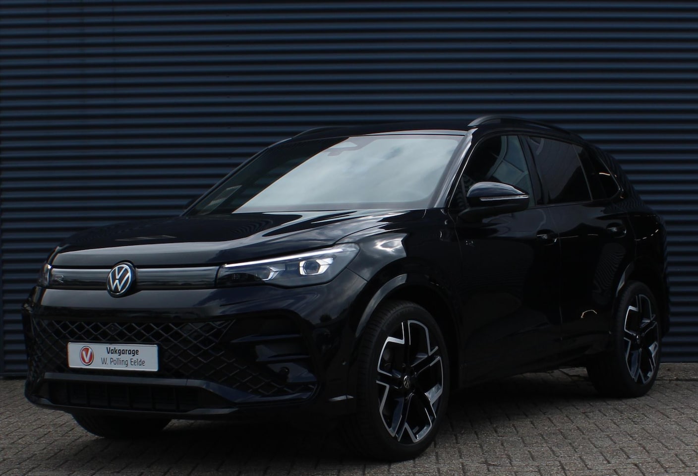 Volkswagen Tiguan - 1.5 eTSI 150pk DSG R-Line Black Style - AutoWereld.nl