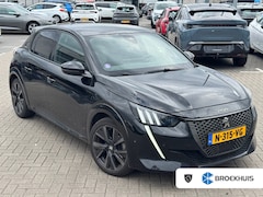 Peugeot 208 - 1.2 PureTech GT Pack Panoramadak | Automaat | Camera | 17 LMV | Clima | Leder/Alcantara |