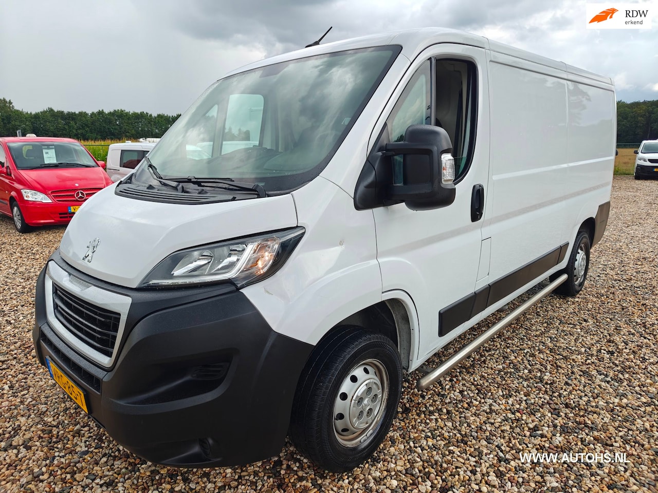 Peugeot Boxer - 2.2 BlueHDi 120 L2H1 , 1e Eig , Euro 6 , Apk 8-2027 , Lang model , Airco cruise camera. - AutoWereld.nl