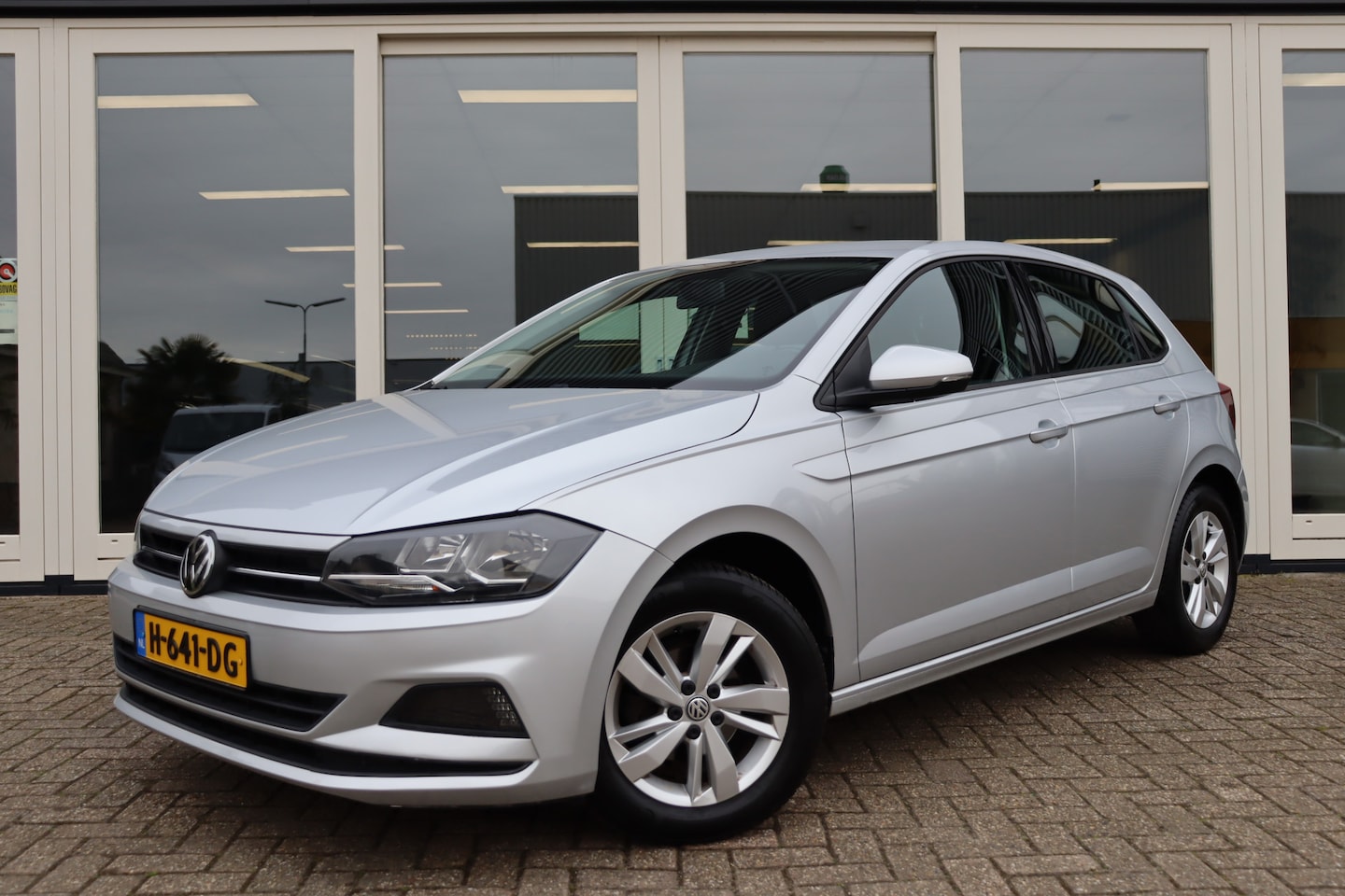 Volkswagen Polo - 1.0 TSI 1.0 TSI, Cruise Control, Airco, Apple Carplay, Android Auto, Prijs Is Rijklaar Inclusief 6 - AutoWereld.nl