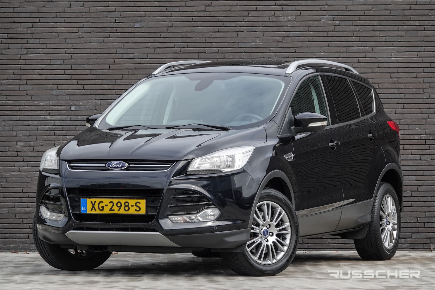 Ford Kuga - 1.6 182Pk Aut. | Titanium Plus | 4WD | Panoramadak | Leder | Trekhaak | 17'' - AutoWereld.nl