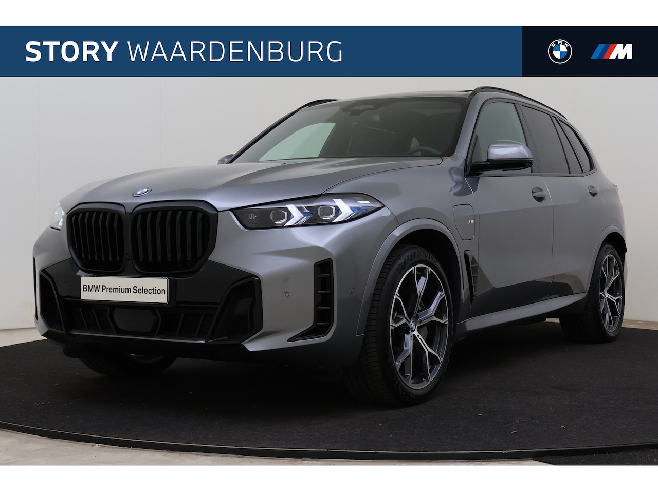 BMW X5 - xDrive50e M Sport Automaat / Trekhaak / Panoramadak / Sportstoelen / Comfort Access / Soft - AutoWereld.nl