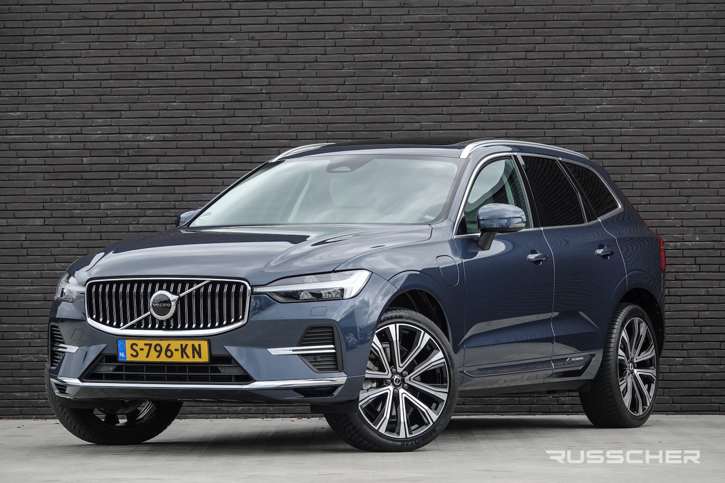 Volvo XC60 - 2.0 T8 456Pk Aut. | Plug-in hybrid | Inscription | AWD | Panoramadak | Trekhaak | 21'' | D - AutoWereld.nl