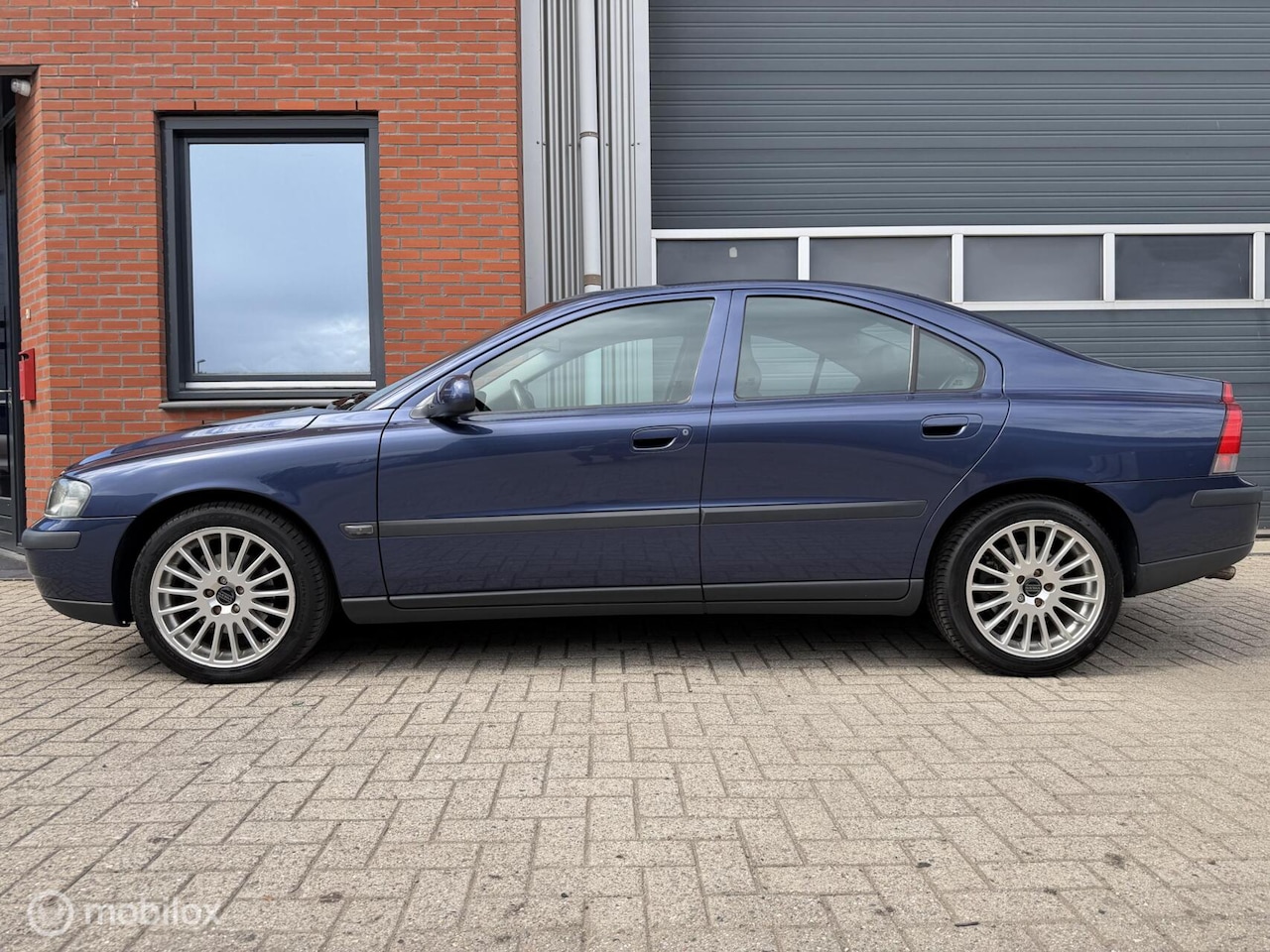 Volvo S60 - 2.4 Edition Automaat - youngtimer - dealer o.h. - AutoWereld.nl