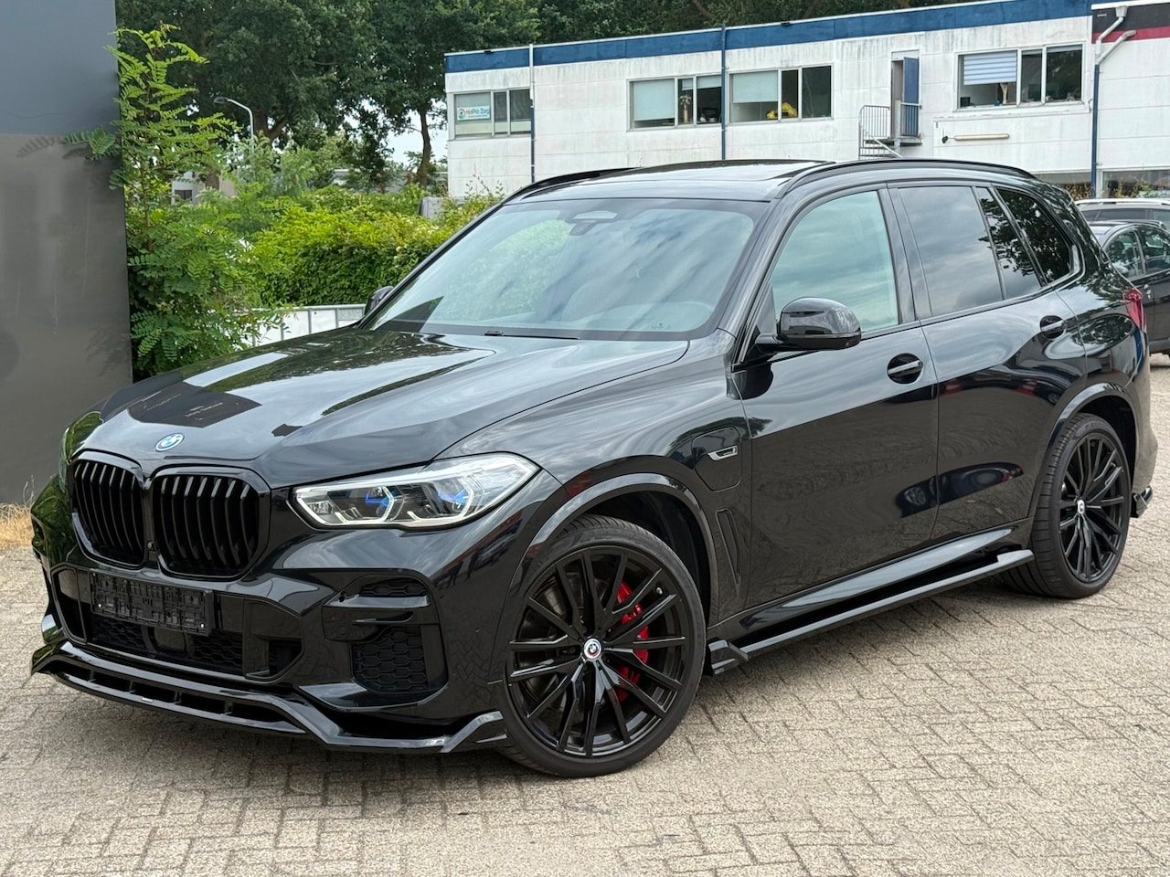 BMW X5 - XDrive 45e M-Sport Pano Laser Harman Kardon Trekhaak - AutoWereld.nl
