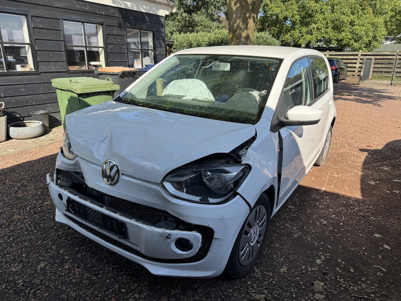Volkswagen Up! - 1.0 high up! SCHADE - AutoWereld.nl