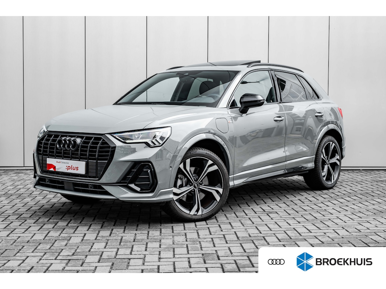 Audi Q3 - 45 TFSI e S edition 245 PK | SONOS | Panoramadak | Nardogrijs | Geheugen stoelen | Achteru - AutoWereld.nl