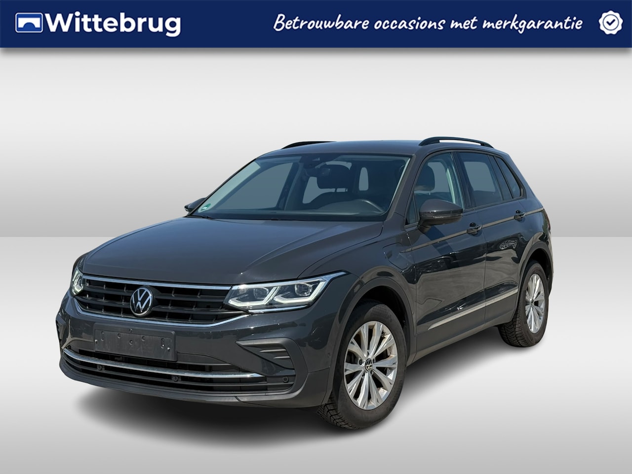 Volkswagen Tiguan - 1.4 TSI Life eHybrid / APP.Connect / NAVI / 360'CAMERA / 17"LMV - AutoWereld.nl