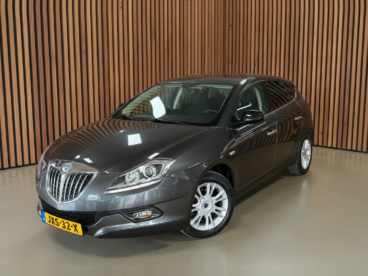 Lancia Delta - 1.4-16V Argento | Airco | Multimedia | Camera - AutoWereld.nl