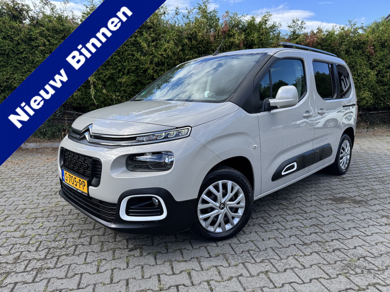 Citroën Berlingo - 1.2 PureTech Shine ACC, Navi, DAB, HUD, All Season, Trekhaak - AutoWereld.nl
