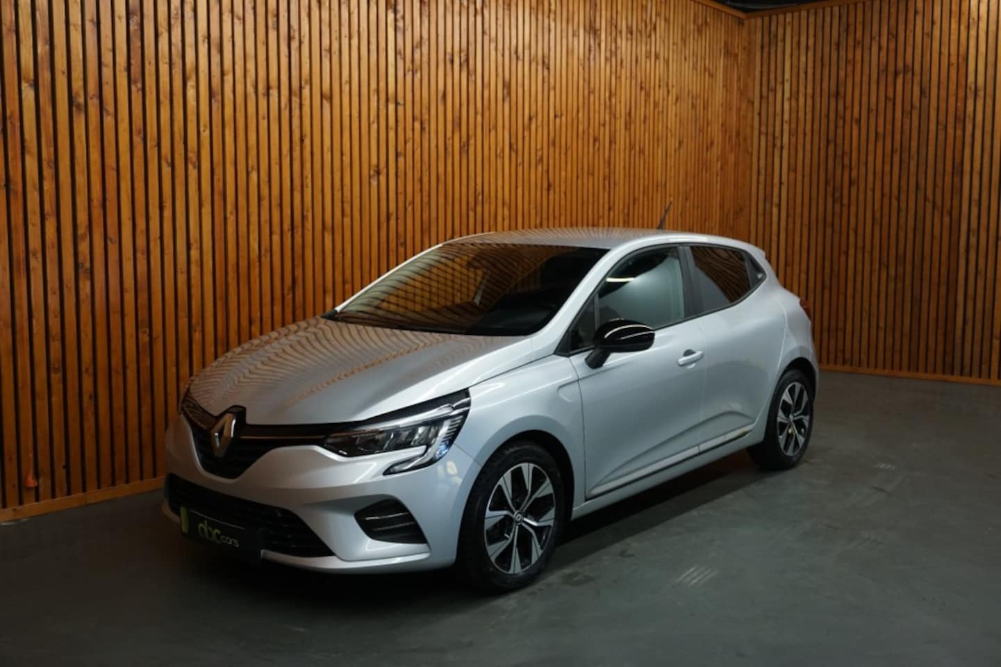 Renault Clio - 1.0 TCE 90 EVOLUTION / APPLE CARPLAY / NAVIGATIESYSTEEM - AutoWereld.nl