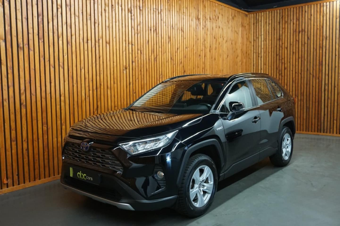 Toyota RAV4 - 2.5 HY AWD BUSINESS / APPLE CARPLAY / CAMERA / LANE ASSIST - AutoWereld.nl