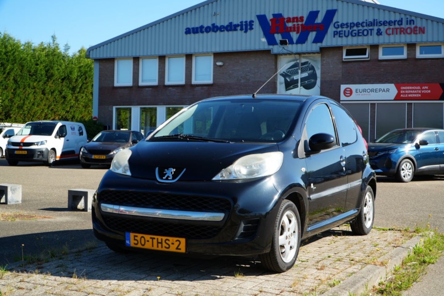 Peugeot 107 - BLACK en SILVER EDITION 5-DEURS 1.0-68PK  -incl. 12 maanden garantie en rijklaar - AutoWereld.nl