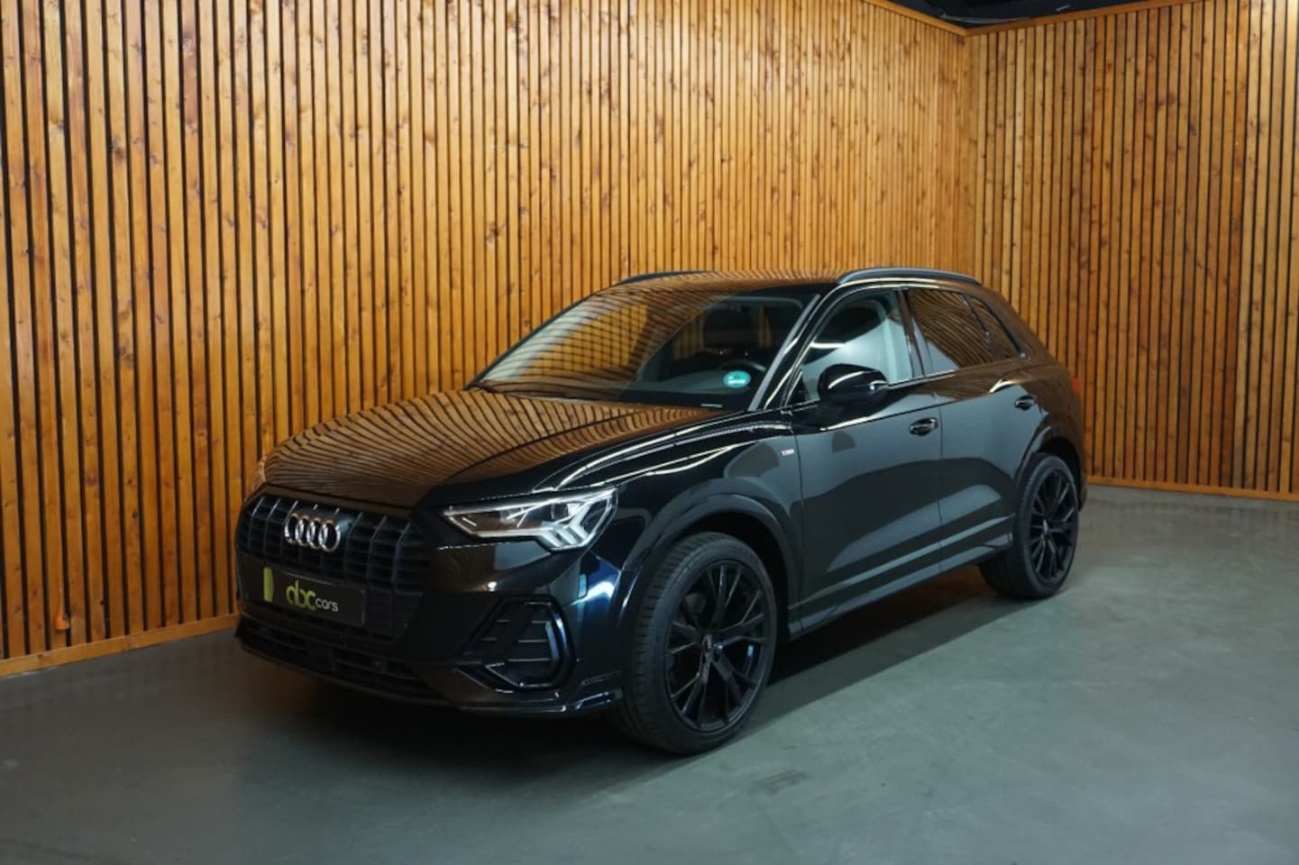 Audi Q3 - 35 TFSI ED.ONE AUTOMAAT Panoramadak Achteruitrijcamera Apple carplay - AutoWereld.nl