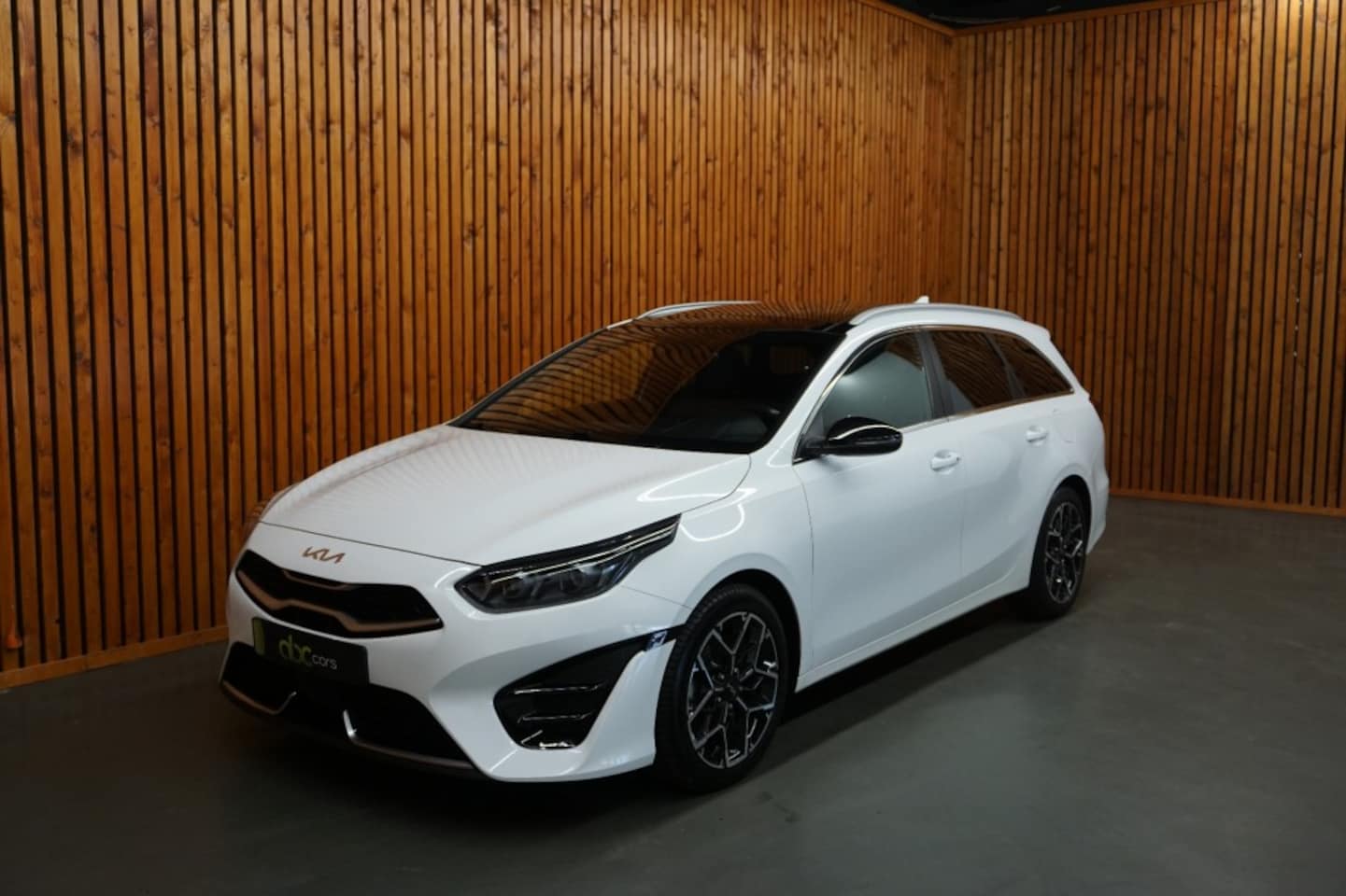 Kia Cee'd - 1.5 T-GDI GT-LINE PANORAMADAK / APPLE CARPLAY - AutoWereld.nl