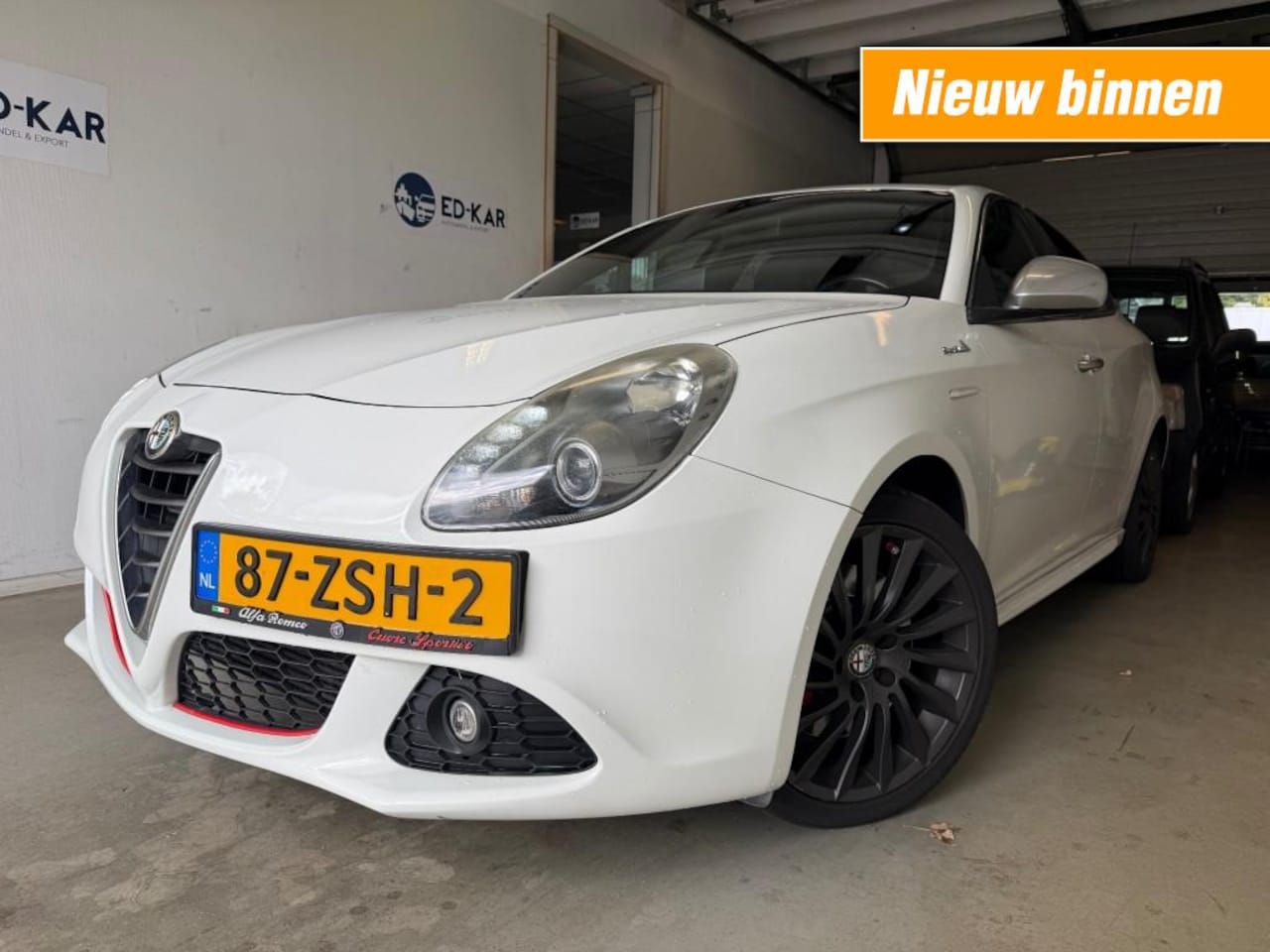Alfa Romeo Giulietta - 1.4 T Bns Executive TOP CONDITIE VEEL OPTIES LEER NAP APK 5-2027 - AutoWereld.nl