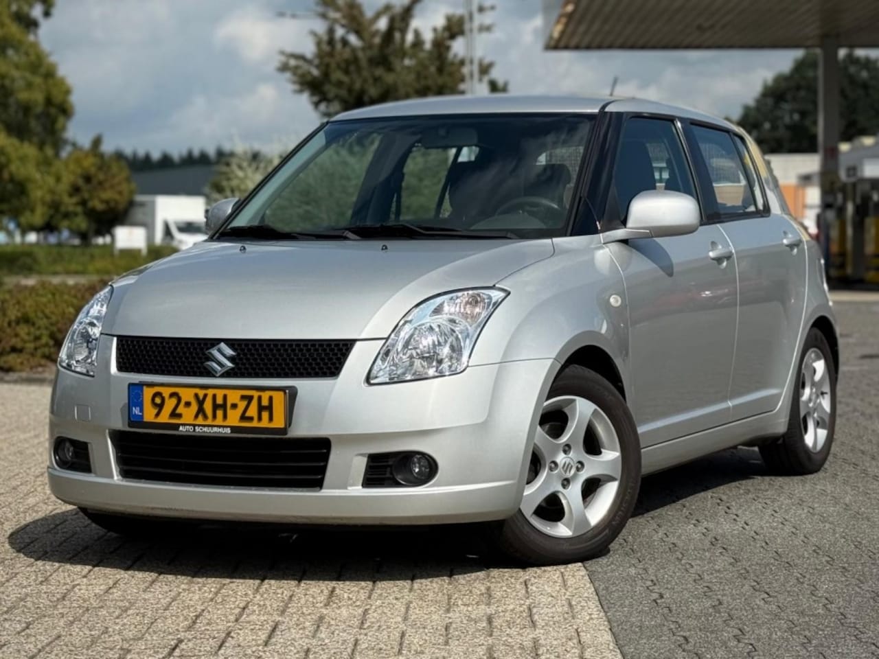 Suzuki Swift - 1.3 TREKHAAK - AutoWereld.nl