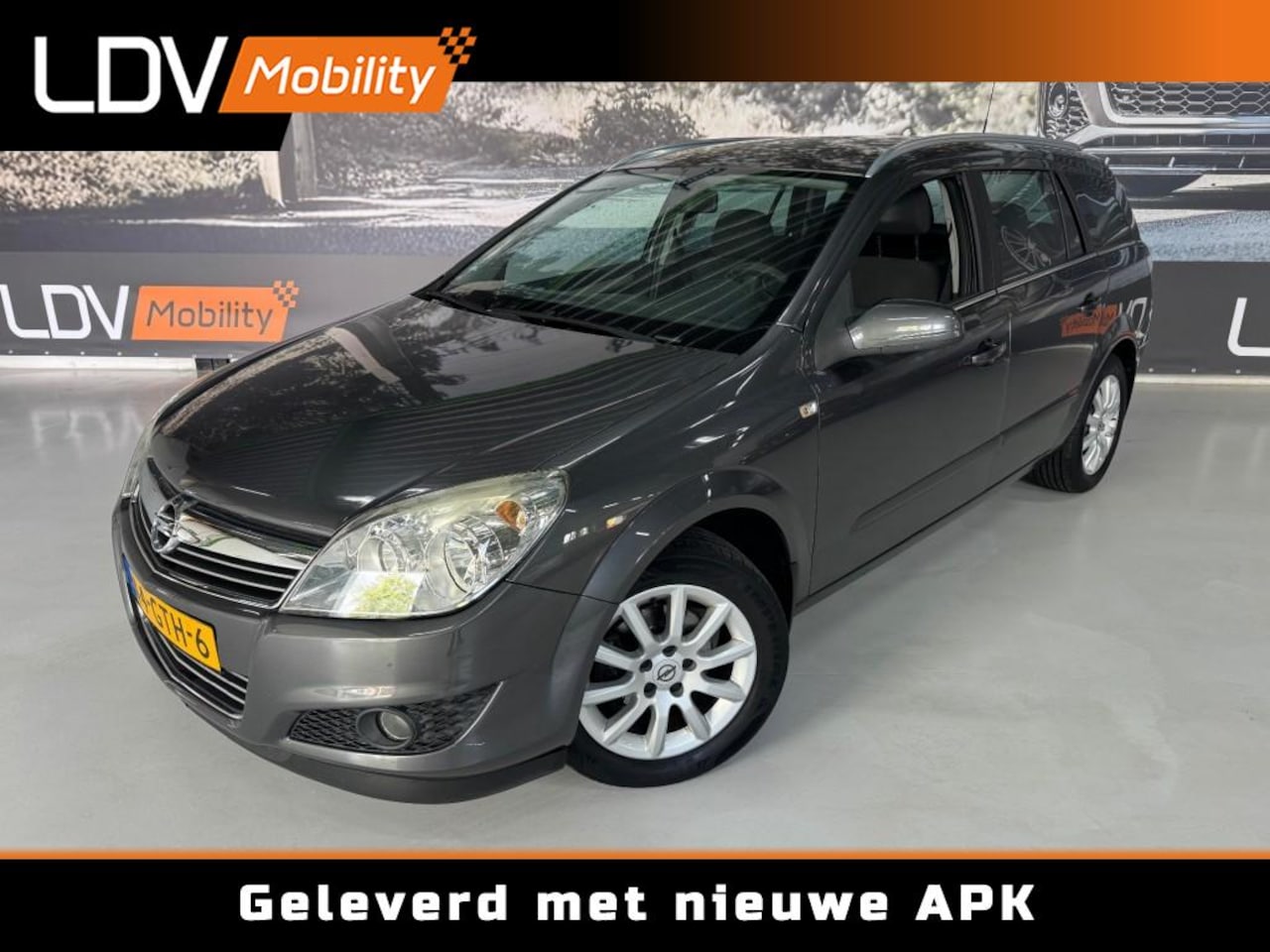 Opel Astra - 1.8 TEMPTATION / Airco / cruise Control / APK t/m 10-09-2027. - AutoWereld.nl