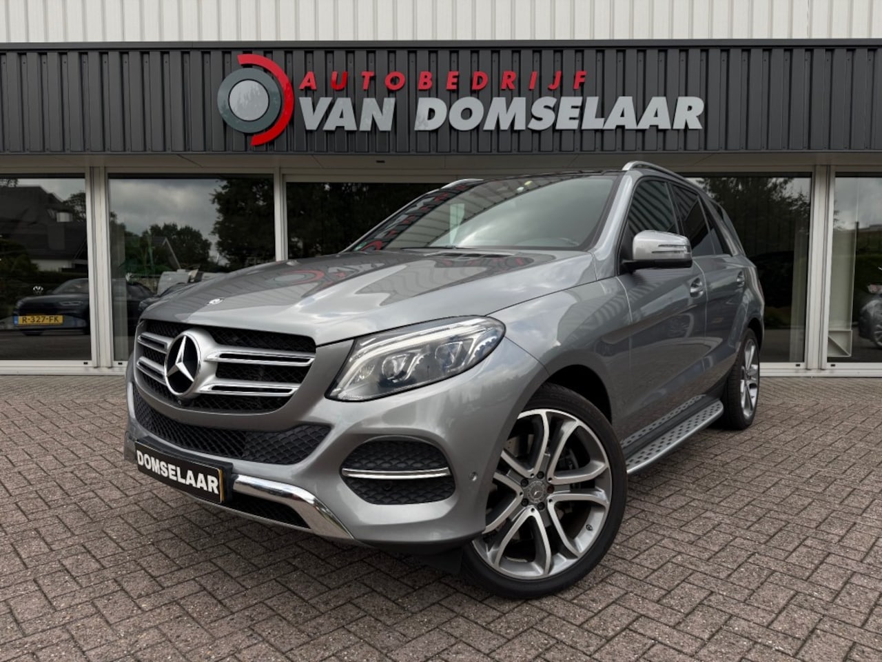 Mercedes-Benz GLE-Klasse - GLE-klasse 500 e 4MATIC - NL Auto Pano Leder NAVI Trekhaak - AutoWereld.nl