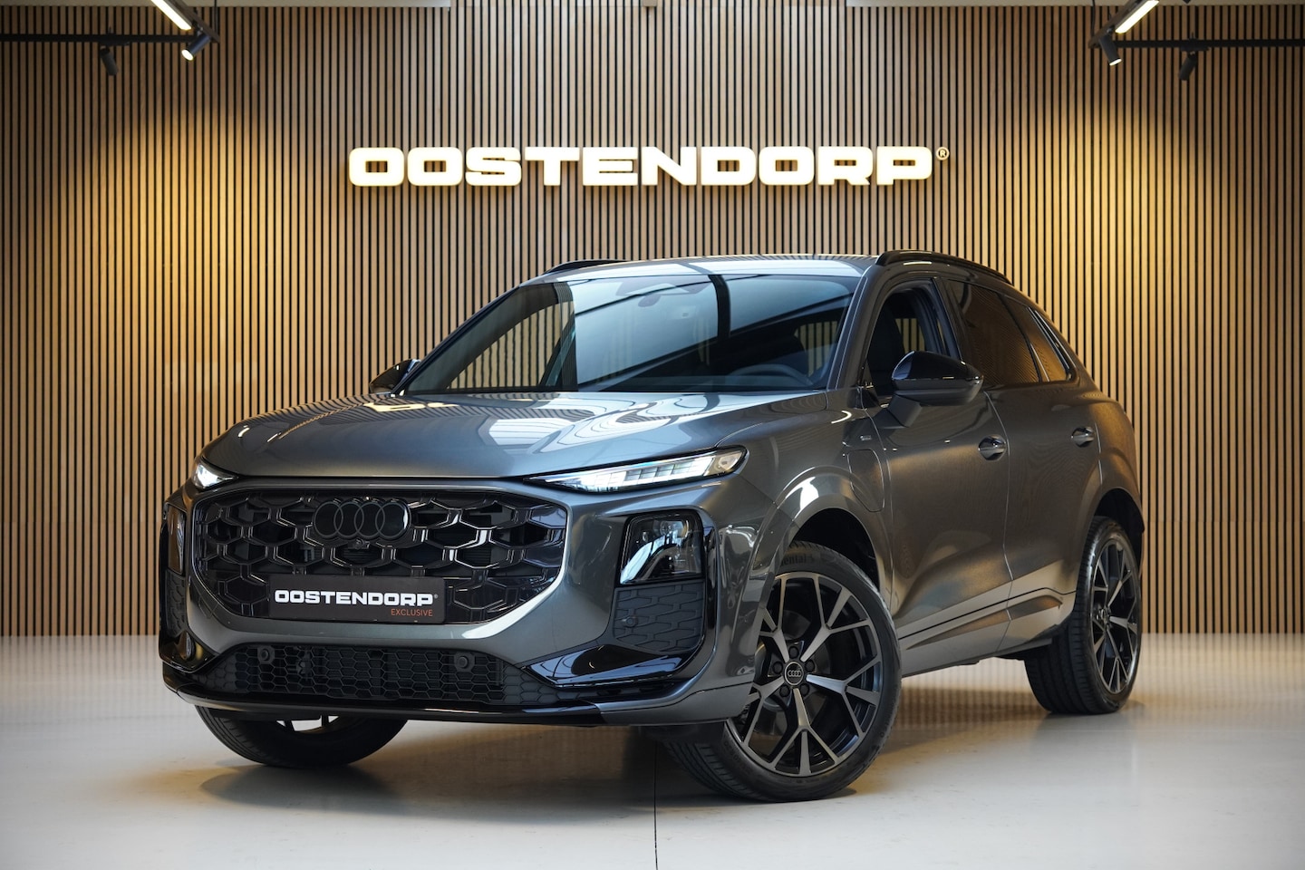 Audi Q3 - 1.5/272pk 200kW e-hybrid S-Line Blackstyle|2025|LED|Cruise+ACC|Keyless|Blindspot|PDC+Assis - AutoWereld.nl