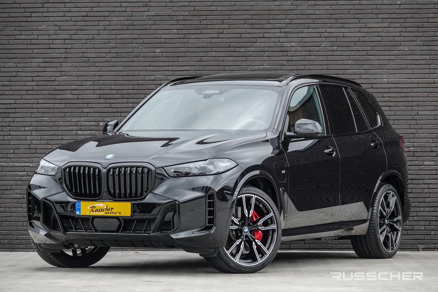 BMW X5 - xDrive50e 490Pk X-Drive | M-Sport Pro | Shadowline | Luchtvering | Panoramadak | 360° Came - AutoWereld.nl