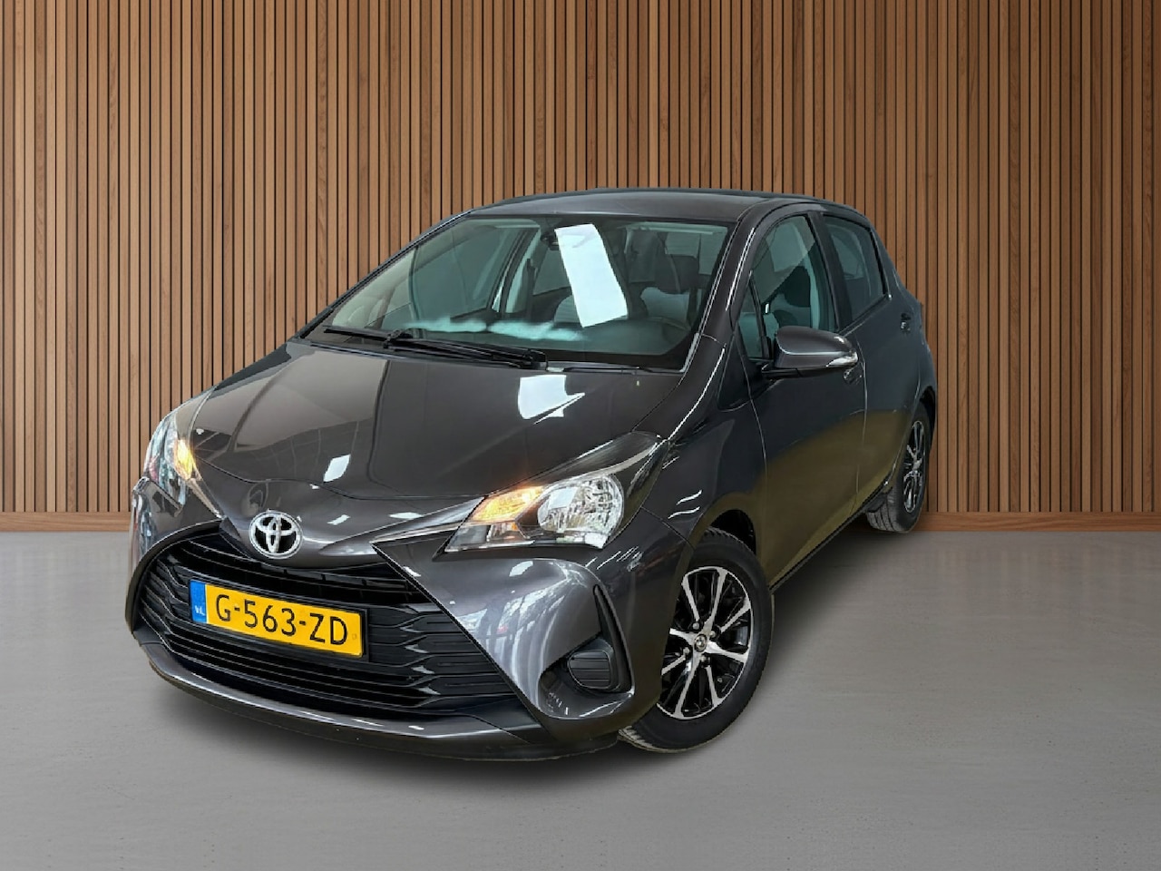 Toyota Yaris - 1.0 VVT-i Connect | Airco | Camera | Nette staat - AutoWereld.nl