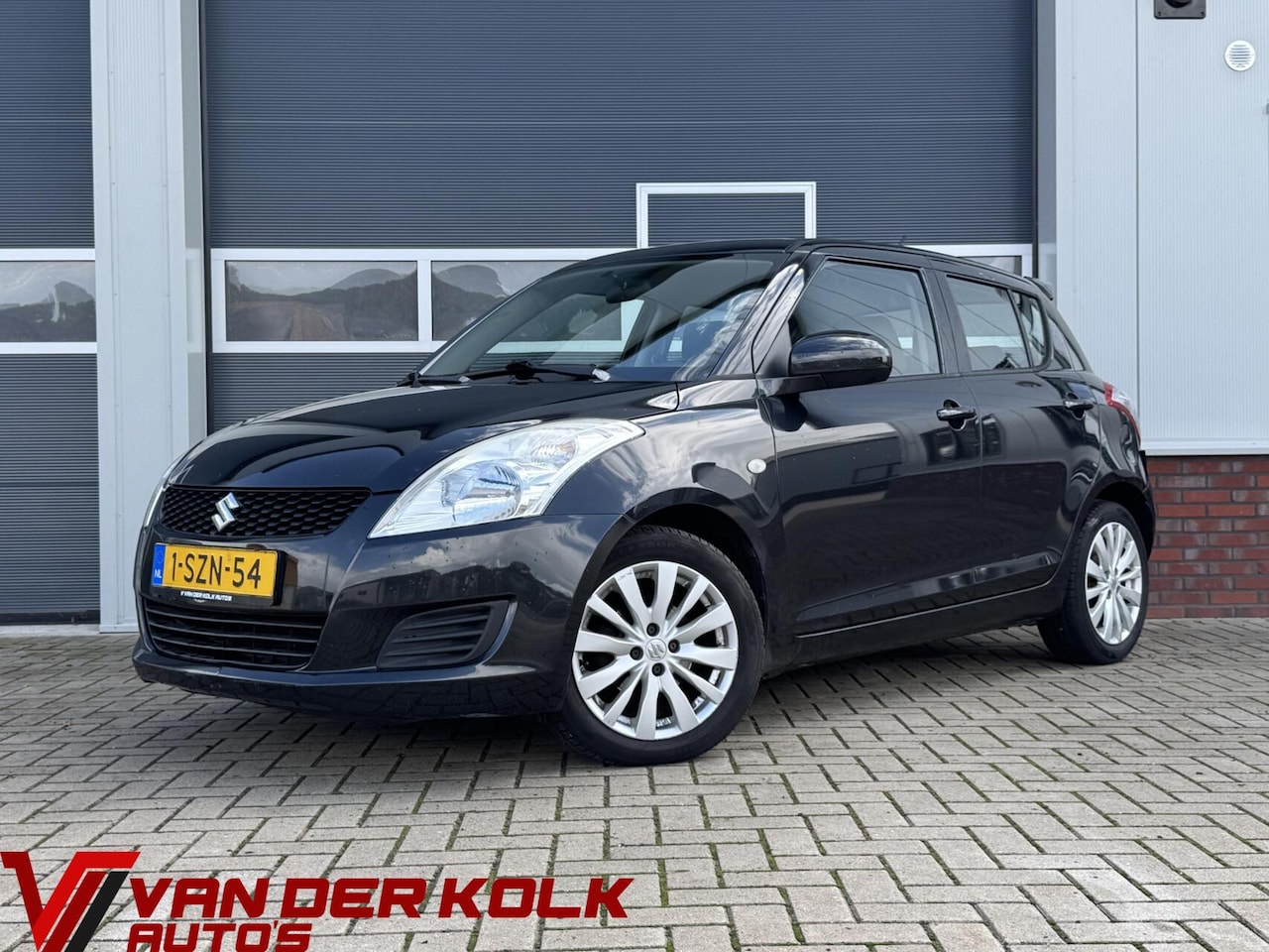 Suzuki Swift - 1.2 Business Edition EASSS | Navigatie | Cruise | Stoelverwarming - AutoWereld.nl
