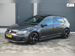 Volkswagen Golf - 2.0 TSI GTI Performance DSG Pano Nieuwe APK