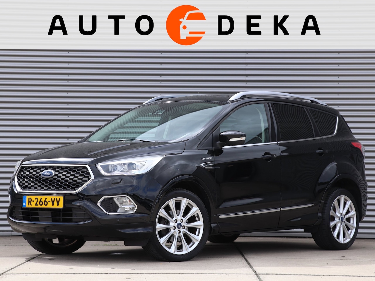 Ford Kuga - 1.5 EcoBoost Vignale *Panodak*Leder*Trekhaak* - AutoWereld.nl