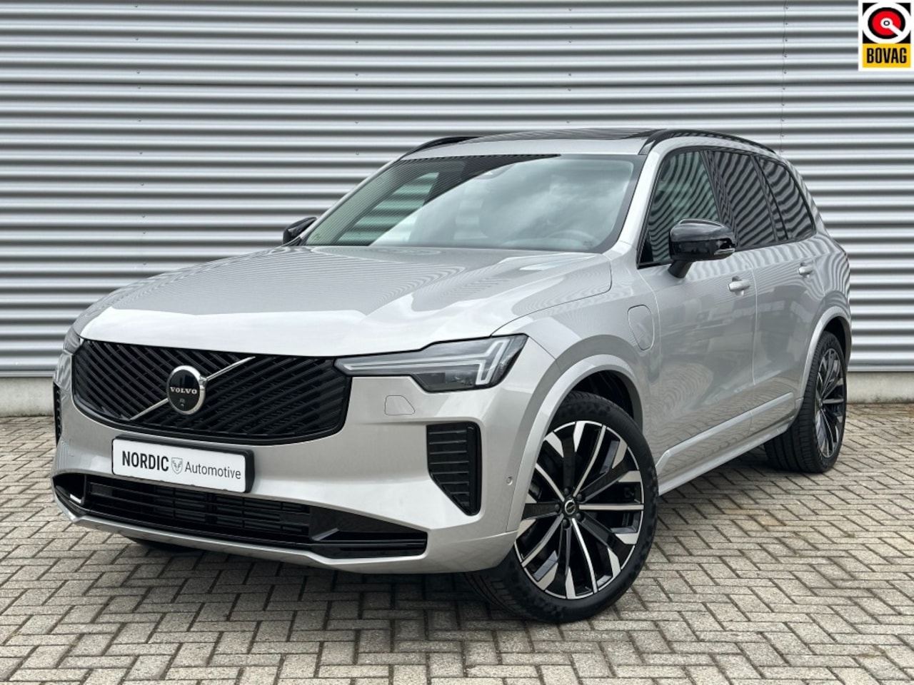 Volvo XC90 - 2.0 T8 Plus Dark Luchtvering pano 360 camera 7 zitter - AutoWereld.nl