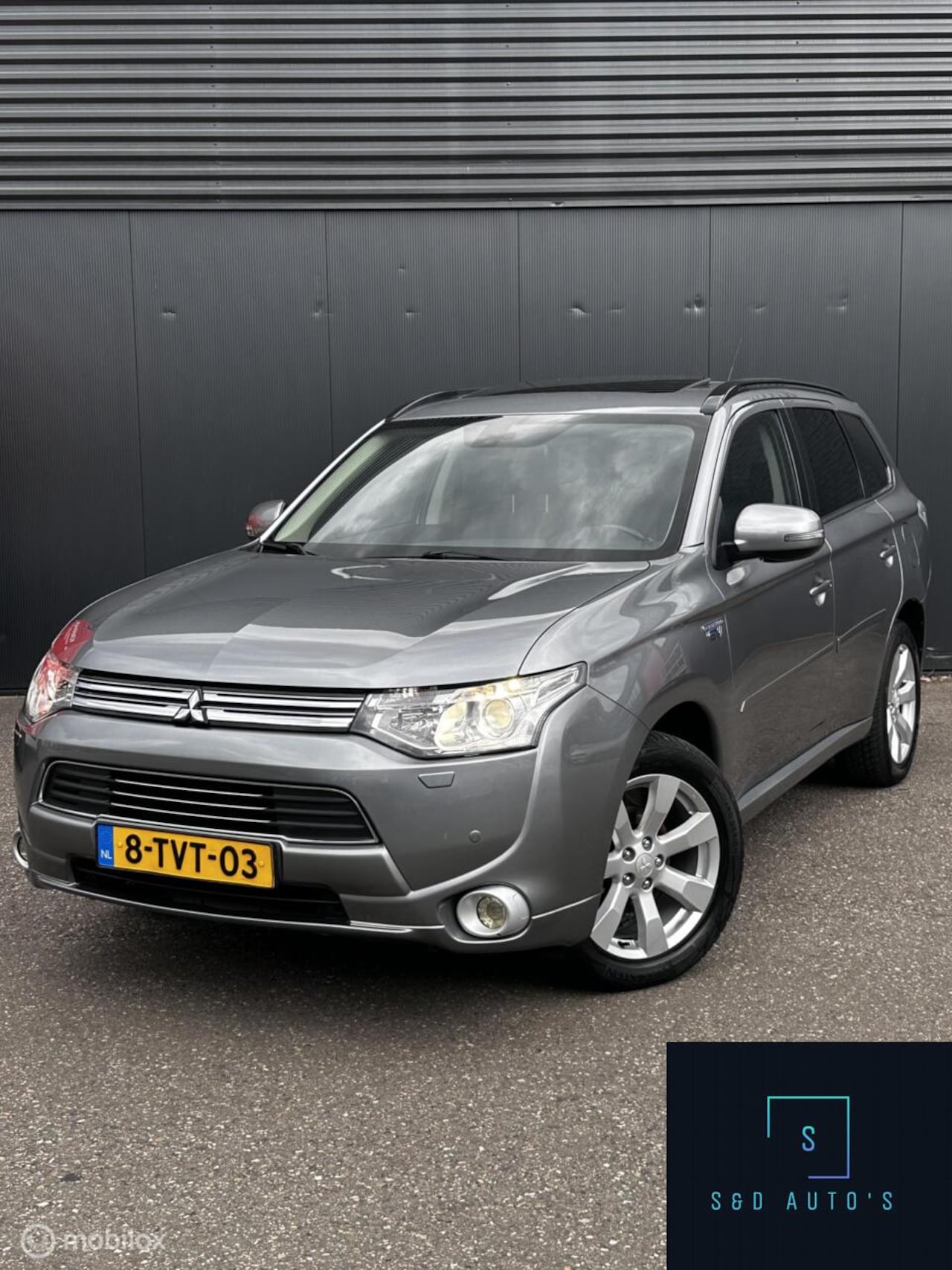 Mitsubishi Outlander - 2.0 PHEV Instyle+ / 1e Eigenaar / Nap.. - AutoWereld.nl