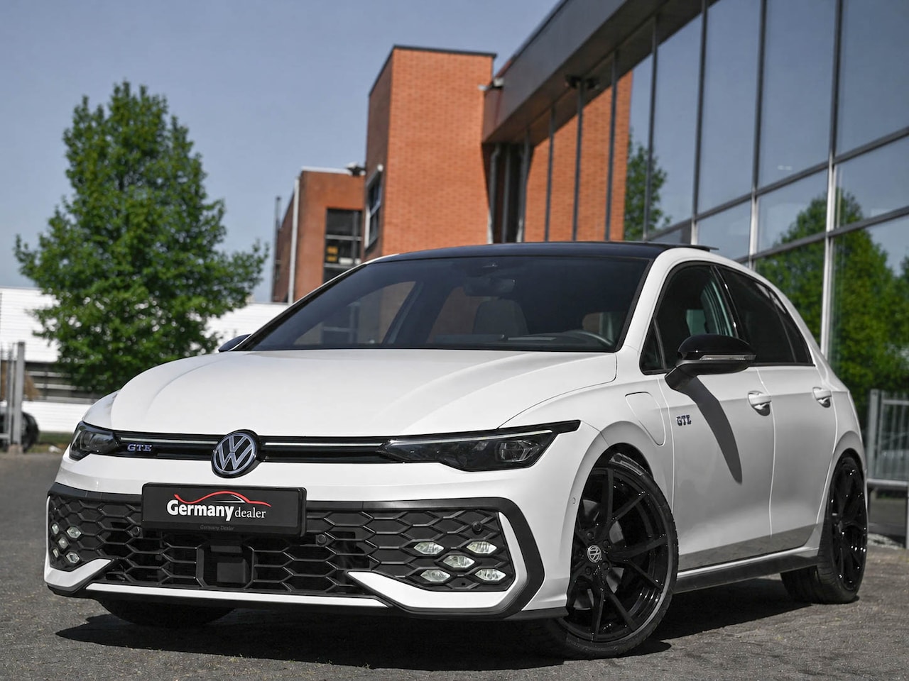 Volkswagen Golf - 1.5 eHybrid GTE 272PK Leder Pano Tr-Haak Head-Up IQ-Light ACC 18-Inch VOL! - AutoWereld.nl