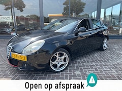 Alfa Romeo Giulietta - 1.4 T Distinctive APK|NAP|18''|Custom uitlaat
