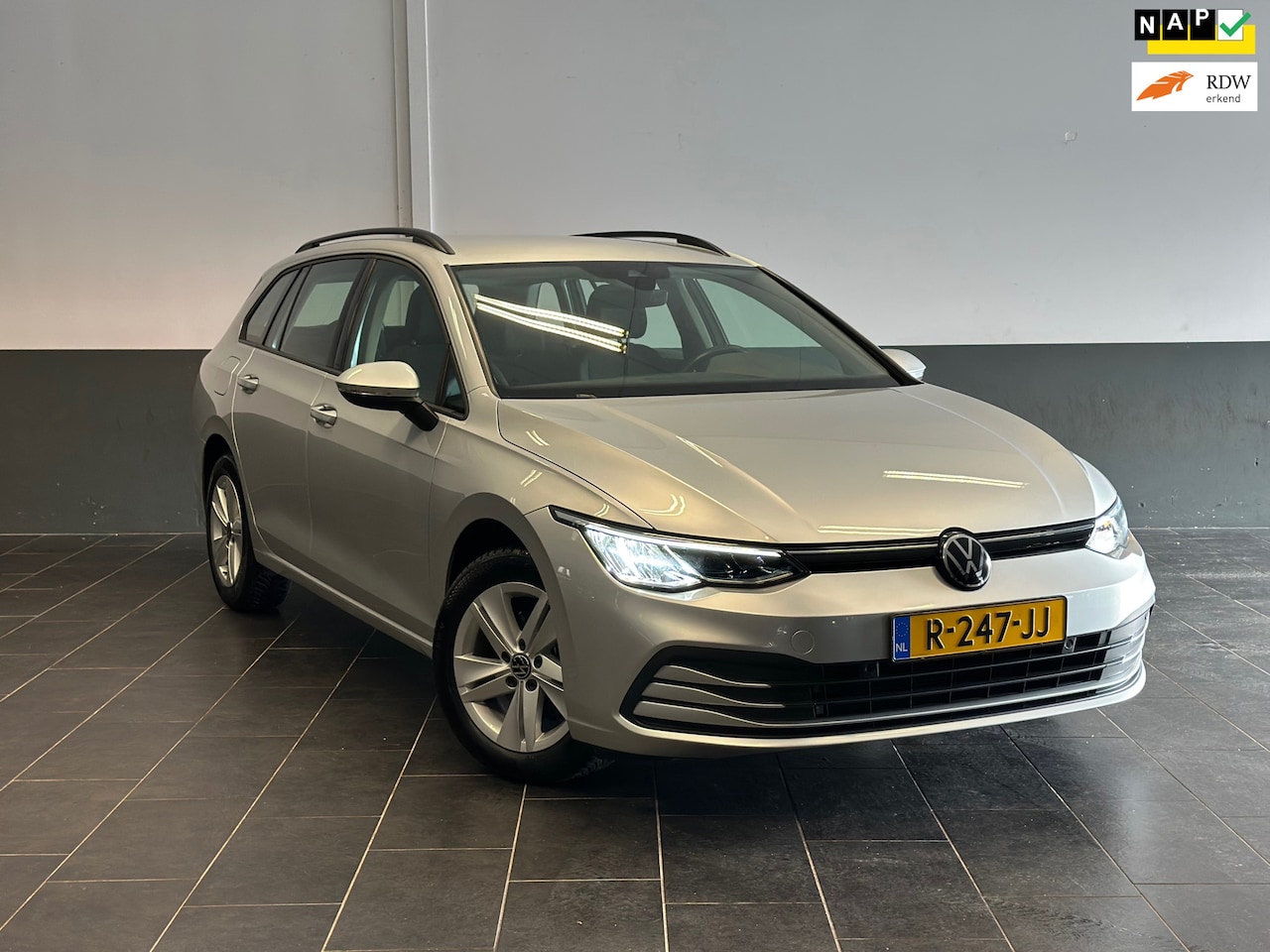 Volkswagen Golf Variant - 1.0 TSI Life 1.0 TSI Life , 1e eig , NAP , absoluut nieuwstaat , bomvol , dealerauto - AutoWereld.nl