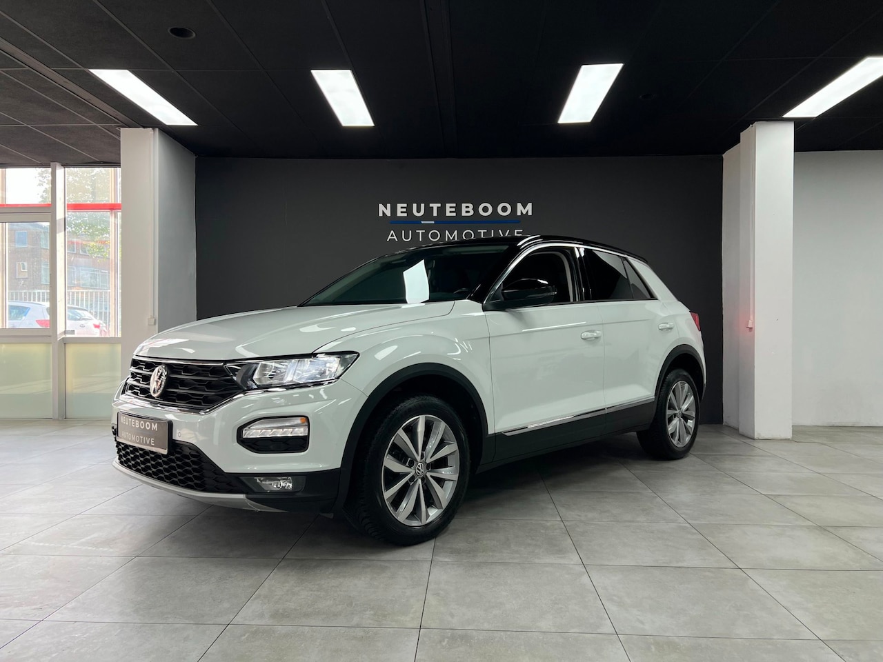Volkswagen T-Roc - 1.0 TSI | Cruise | Lane |Carplay | Navi - AutoWereld.nl