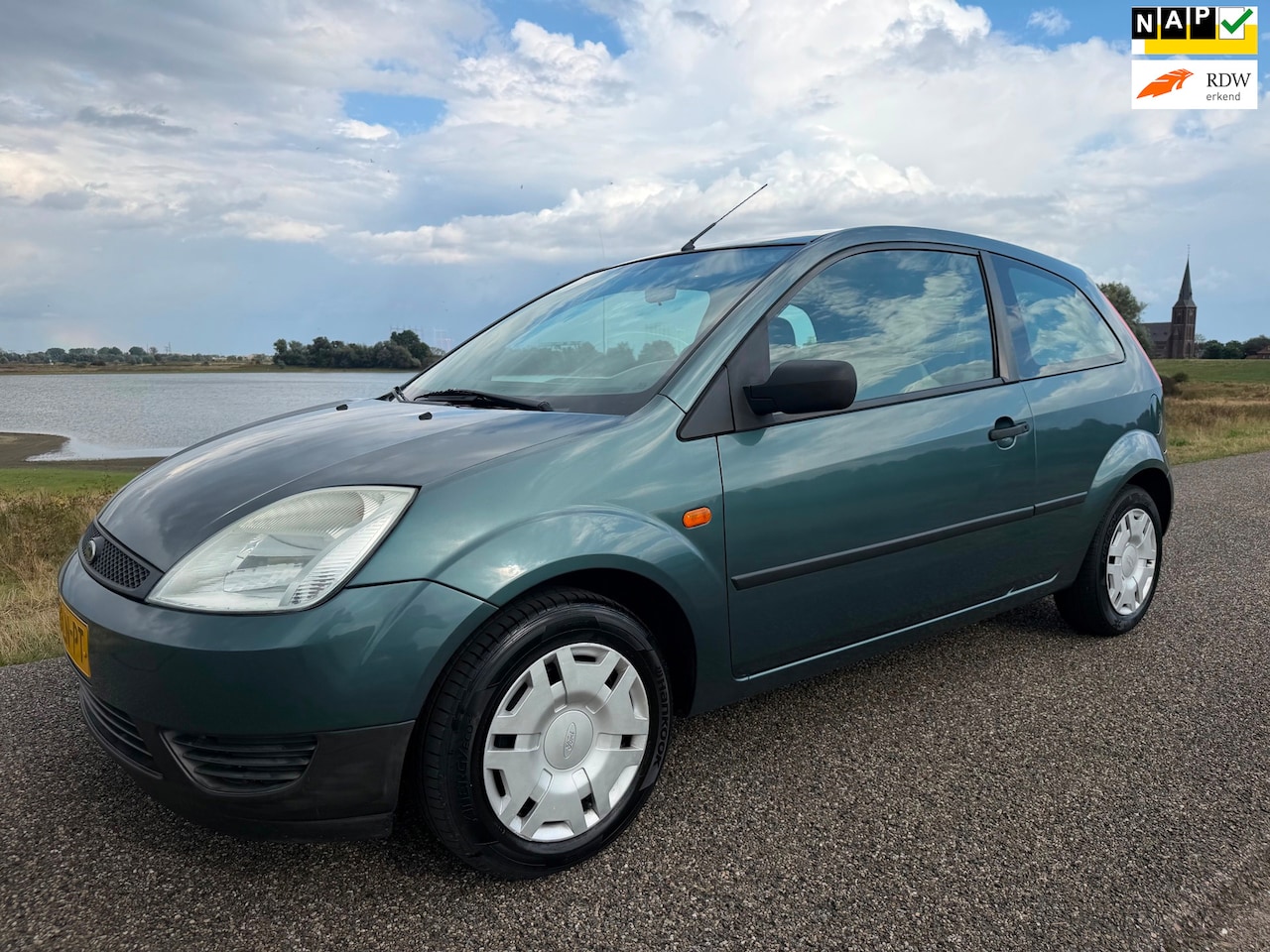 Ford Fiesta - 1.4-16V Ambiente Automaat - AutoWereld.nl