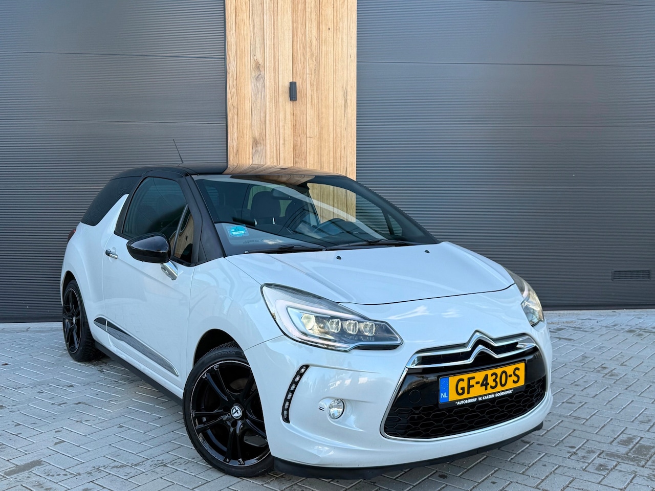 Citroën DS3 - 1.6 BlueHDi Business (bj 2015) BI-XENON|3D LED|NAVI|EURO6 - AutoWereld.nl