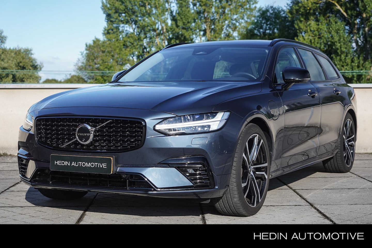 Volvo V90 - 2.0 T8 Plug-in hybrid AWD Ultra Executive Edition | Panoramadak | Bowers&Wilkins | 20 inch - AutoWereld.nl