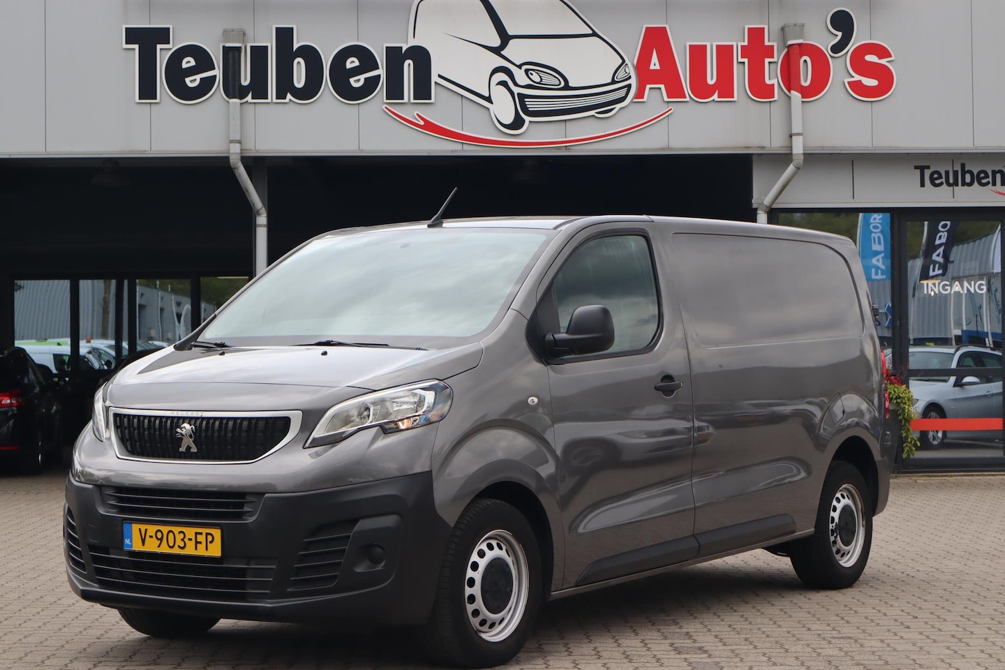 Peugeot Expert - 231S 2.0 BlueHDI 120 Pro | Bijrijdersbank | EURO 6 | Rechter zijdeur | Airco | Parkeersens - AutoWereld.nl