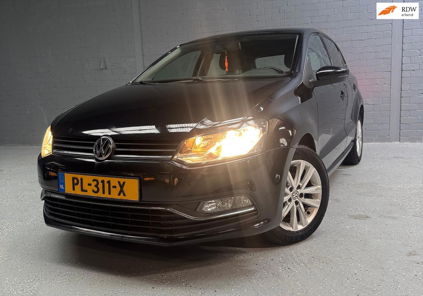 Volkswagen Polo - 1.0 Comfortline Connected | Airco | BT | 2016 - AutoWereld.nl