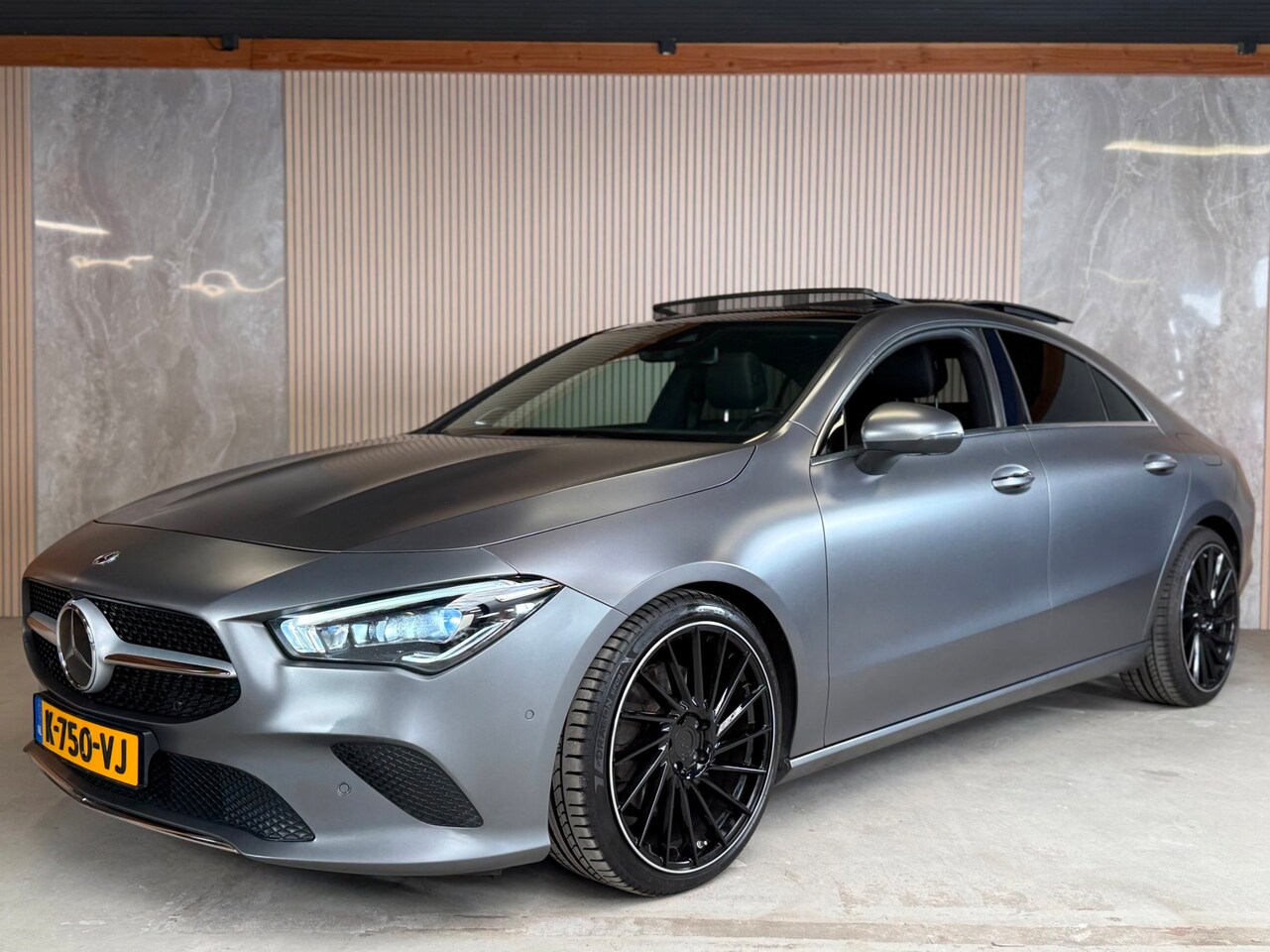 Mercedes-Benz CLA-Klasse - 220 4MATIC Premium Plus Alle Opties! Pano Head-Up Memory Burmeister - AutoWereld.nl