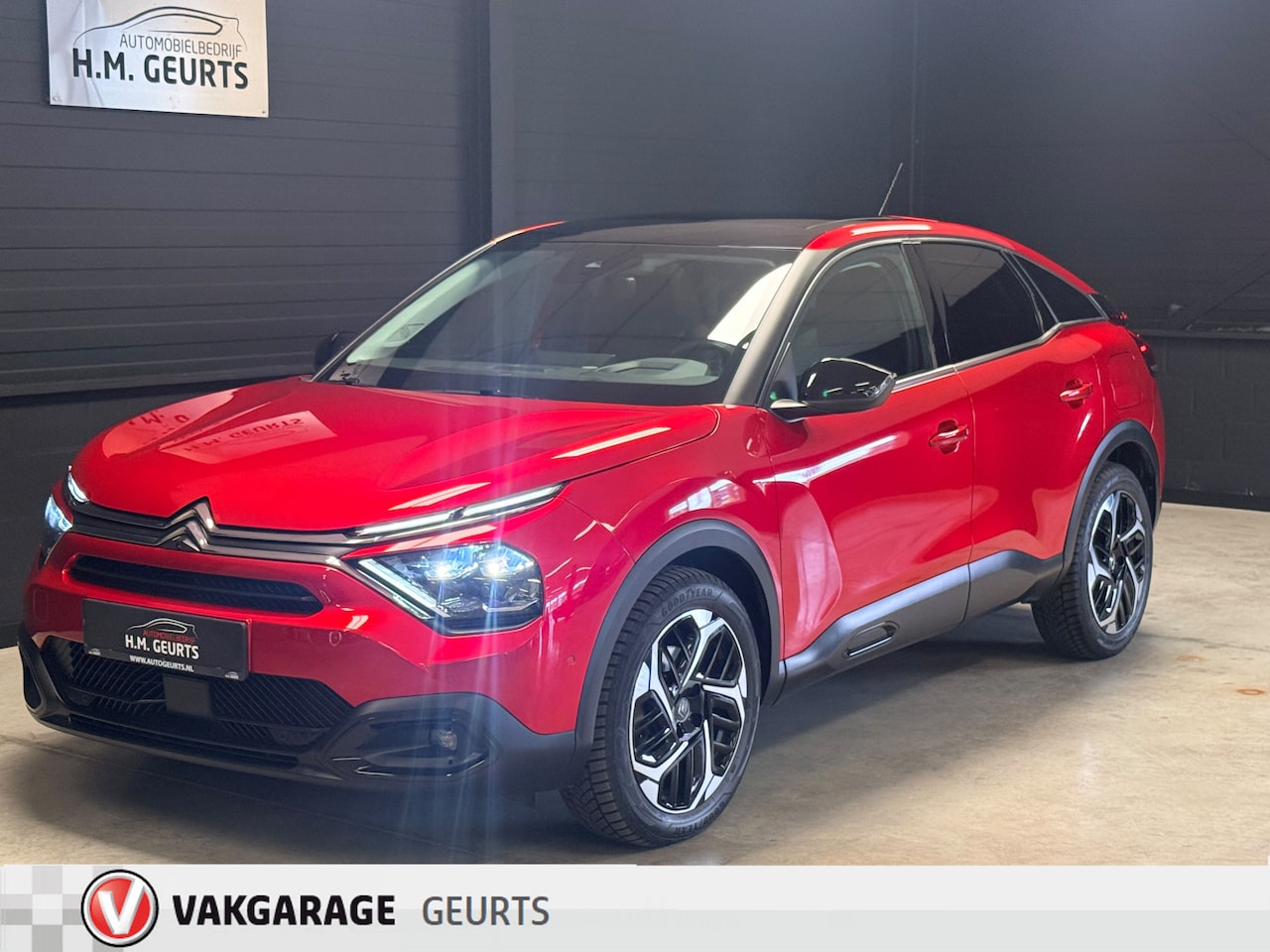Citroën C4 - 1.2 PureTech 130 Shine Automaat | Pano | Leder | 18.770 KM - AutoWereld.nl
