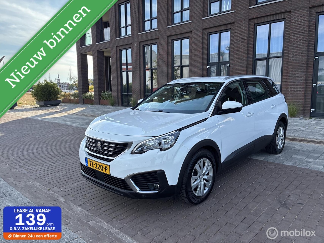 Peugeot 5008 - 1.2 PureTech Advanced Grip Control Allure 1.2 PureTech Advanced Grip Control Allure - AutoWereld.nl