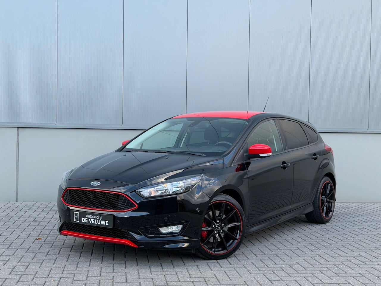Ford Focus - 1.5 Black Edition PDC 18" Borbet Nw D-Riem - AutoWereld.nl