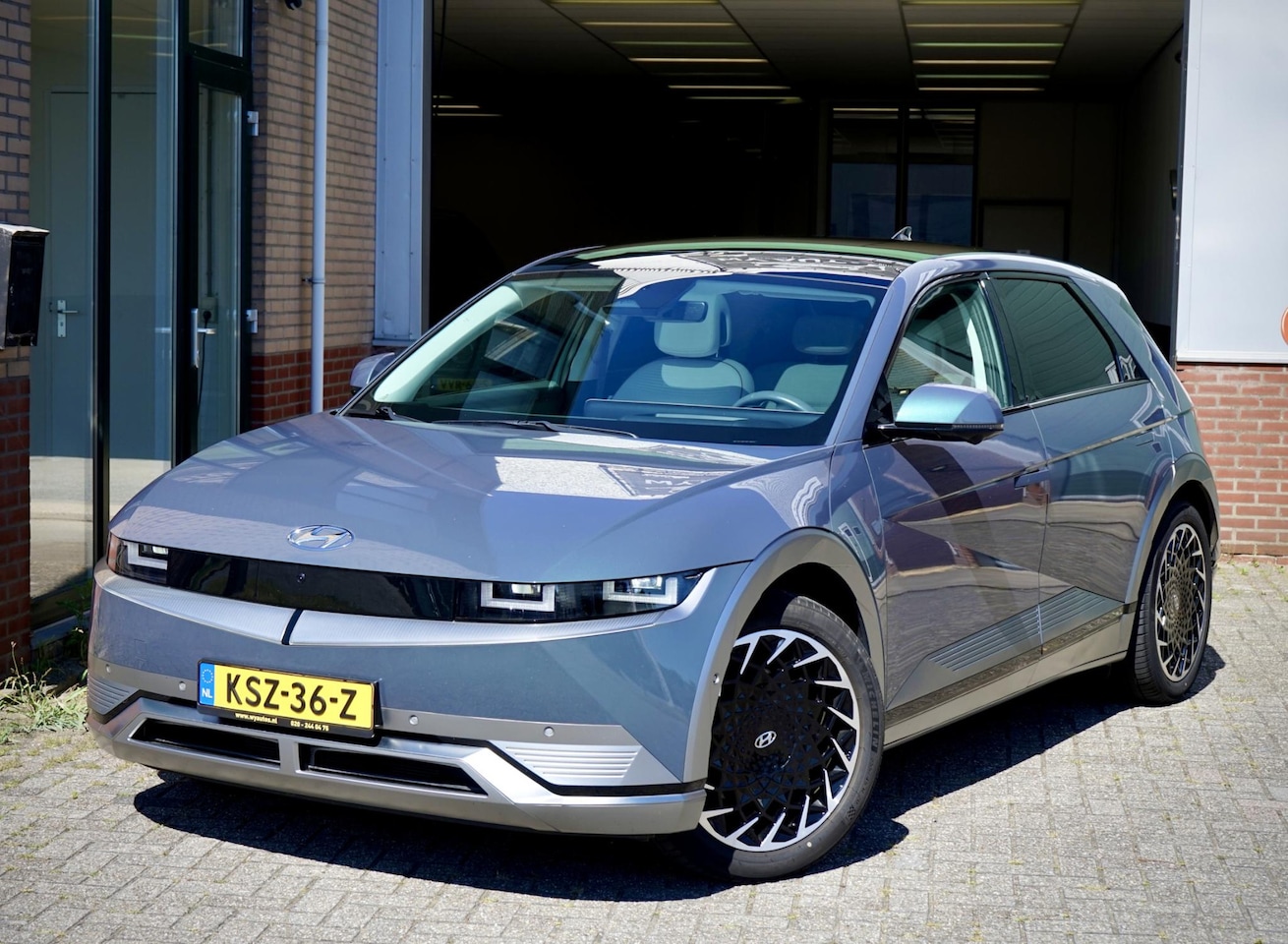 Hyundai IONIQ 5 - Lounge 73kWh Full Option|Panoramadak|20''Wielen|Warmtepomp|Stl.Ventilatie|BOSE| - AutoWereld.nl