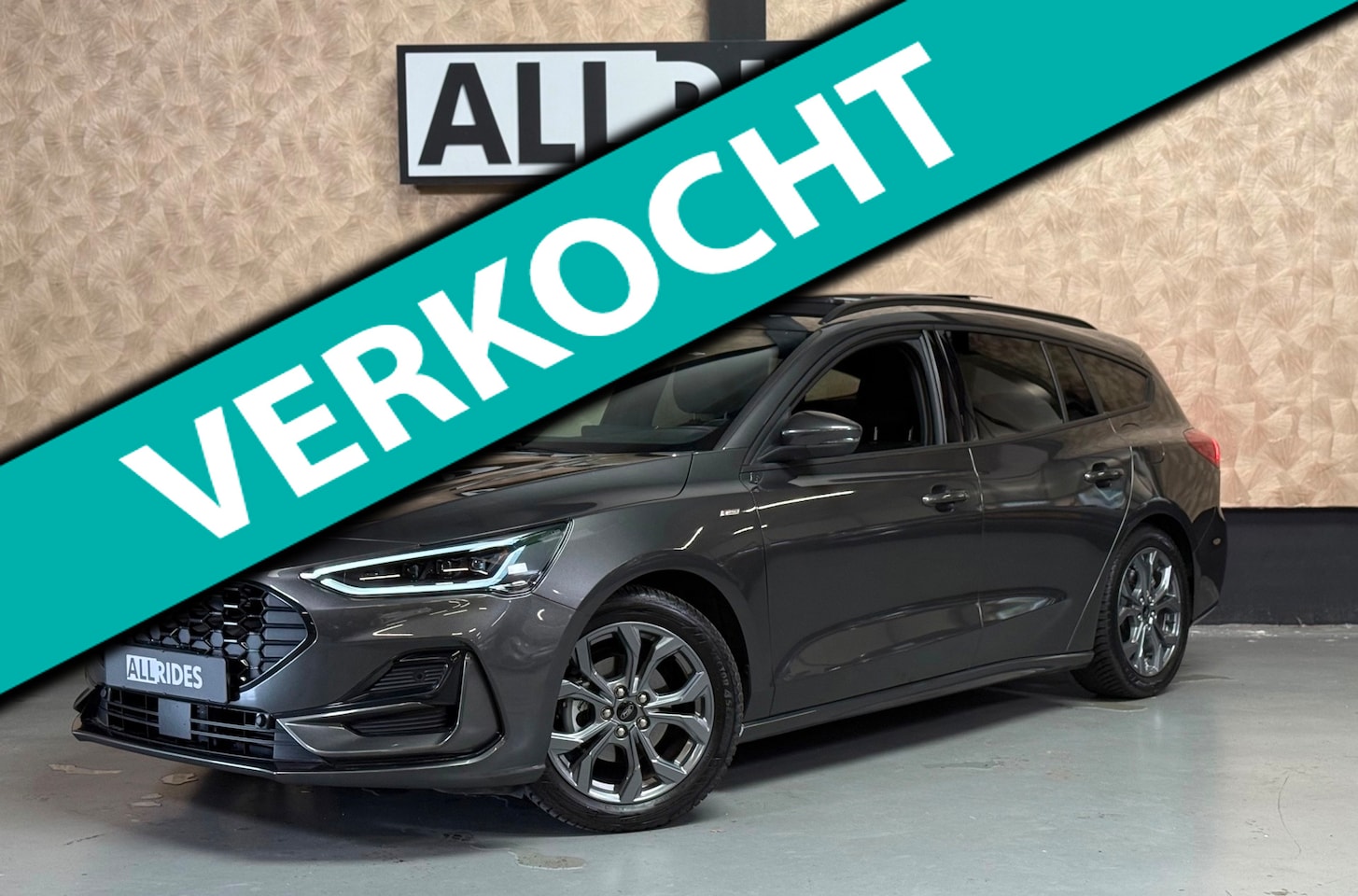 Ford Focus Wagon - 1.0 EcoBoost Hybrid ST-Line | Led | Stoelverwarming | Carplay | Stuurverwarming | Parkeers - AutoWereld.nl